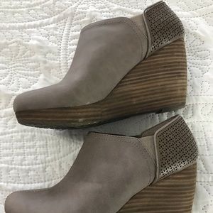 Dr scholls wedge booties